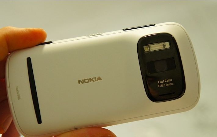       808 Nokia