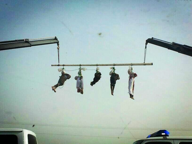 اعدام خمسة يمنيين السعودية وصلبهم لادانتهم بالقتل