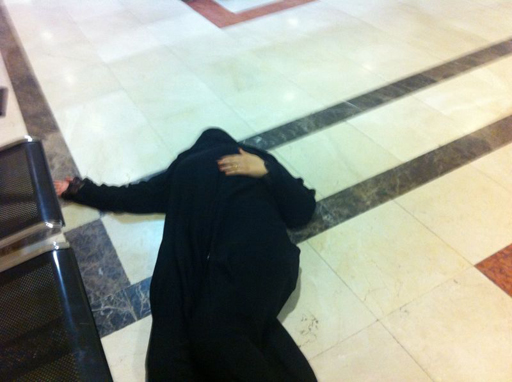 صور وتفاصيل سقوط مرأة سعودية مستشفى النور بمكة