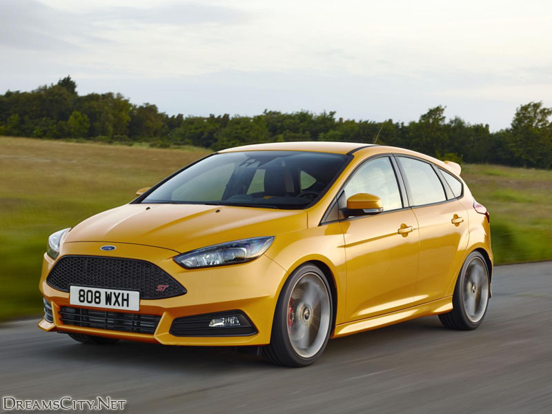 Ford_Focus_ST_2015_01