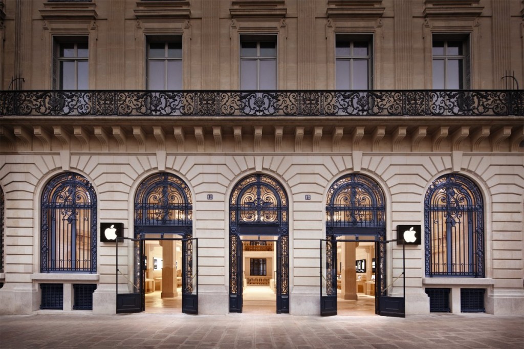 this-is-an-apple-store-in-paris-its-called-the-opera-store-because-its-built-across-the-street-from-paris-iconic-opera-house