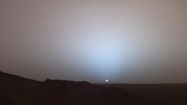 فيديو مثير تنشره وكالة ناسا عن غروب الشمس على كوكب المريخ